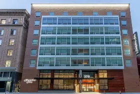 Photograph of Hampton Inn, Oakland