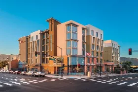 Photograph of Hilton Garden Inn, Burbank