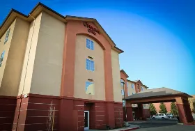 Photograph of Hampton Inn, Union City