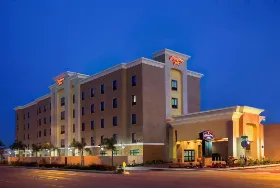 Photograph of Hampton Inn, Hawthorne