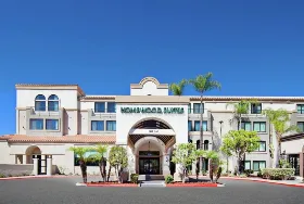 Photograph of Comfort Suites,