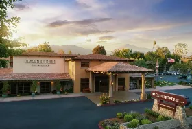 Photograph of DoubleTree by Hilton, Claremont