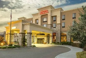 Photograph of Hampton Inn, Elk Grove