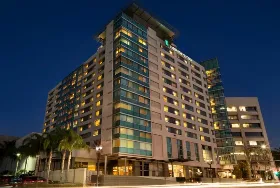Photograph of Embassy Suites, Glendale