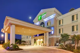Photograph of Holiday Inn Express, Porterville