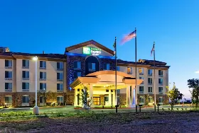 Photograph of Holiday Inn Express, Fresno