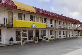 Photograph of Days Inn, Fresno