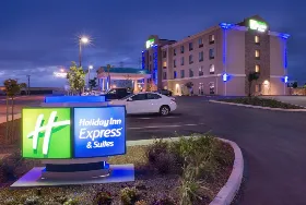 Photograph of Holiday Inn Express, Bakersfield