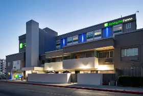 Photograph of Holiday Inn Express, Los Angeles