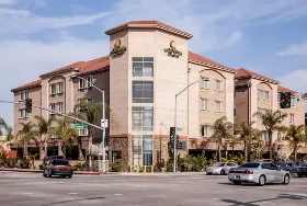 Photograph of La Quinta Inn & Suites, Inglewood