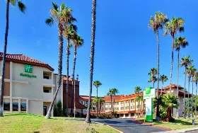 Photograph of Holiday Inn Express, La Mesa