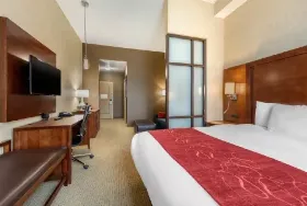 Photograph of Comfort Suites, La Puente