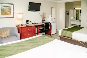 Photograph of Quality Inn, Thousand Oaks