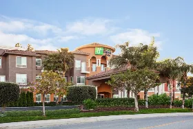 Photograph of Holiday Inn Express, Corona