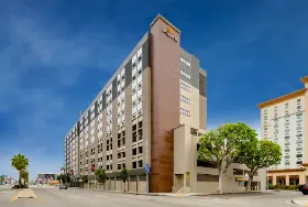 Photograph of La Quinta Inn & Suites, Los Angeles
