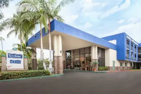 Photograph of Travelodge, Anaheim