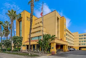 Photograph of La Quinta Inn & Suites, Anaheim