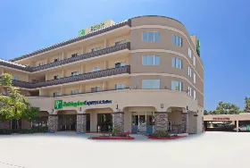 Photograph of Holiday Inn Express, Pasadena