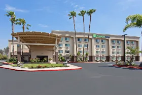 Photograph of Holiday Inn Express, Colton