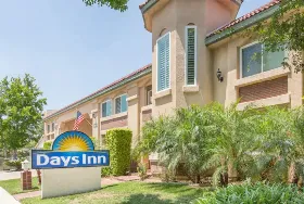 Photograph of Days Inn, Duarte