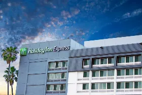 Photograph of Holiday Inn Express, Van Nuys