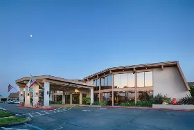 Photograph of Red Lion Hotel Redding, Redding