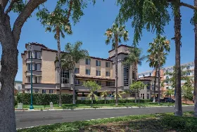 Photograph of Peacock Suites, Anaheim