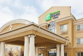 Photograph of Holiday Inn Express & Suites, Salinas