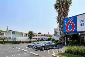 Photograph of Motel 6, Sunnyvale