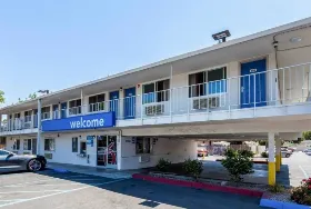 Photograph of Motel 6, Sacramento
