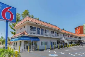 Photograph of Motel 6, National City