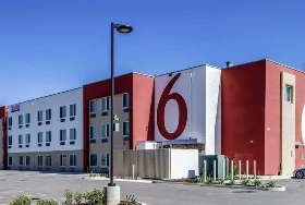 Photograph of Motel 6, Livingston