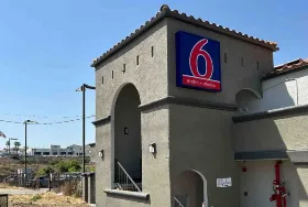 Photograph of Motel 6, Lake Elsinore