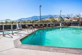 Photograph of Quality Inn, Lone Pine