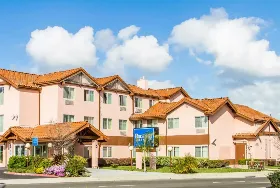 Photograph of Rodeway Inn, Hayward