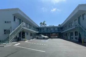 Photograph of Super 8, Oceanside