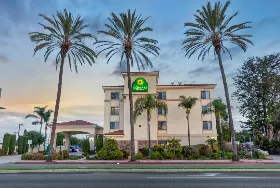 Photograph of La Quinta Inn & Suites, Hawaiian Gardens