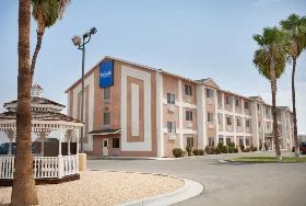 Photograph of Travelodge, Yermo