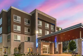 Photograph of Holiday Inn Express, Suisun City