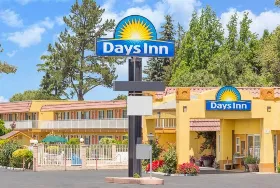 Photograph of Days Inn, King City