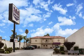 Photograph of Howard Johnson, Bakersfield