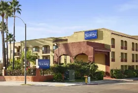 Photograph of Travelodge, San Diego