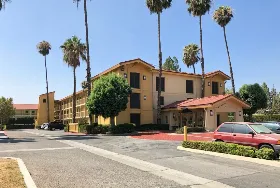 Photograph of Super 8, San Bernardino