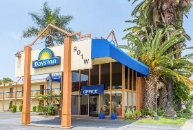 Photograph of Days Inn, Los Angeles