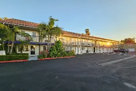 Photograph of Travelodge, Fullerton