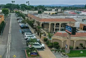 Photograph of Howard Johnson, Buena Park
