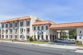Photograph of Days Inn, Anaheim