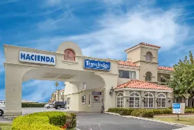 Photograph of Travelodge, Costa Mesa