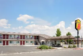 Photograph of Super 8, Alturas