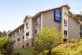 Photograph of Travelodge, Dunsmuir